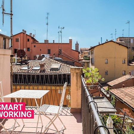 A Pochi Passi Dalla Finestrella Di Via Piella By Wonderful Italy Apartamento Bolonha Exterior foto