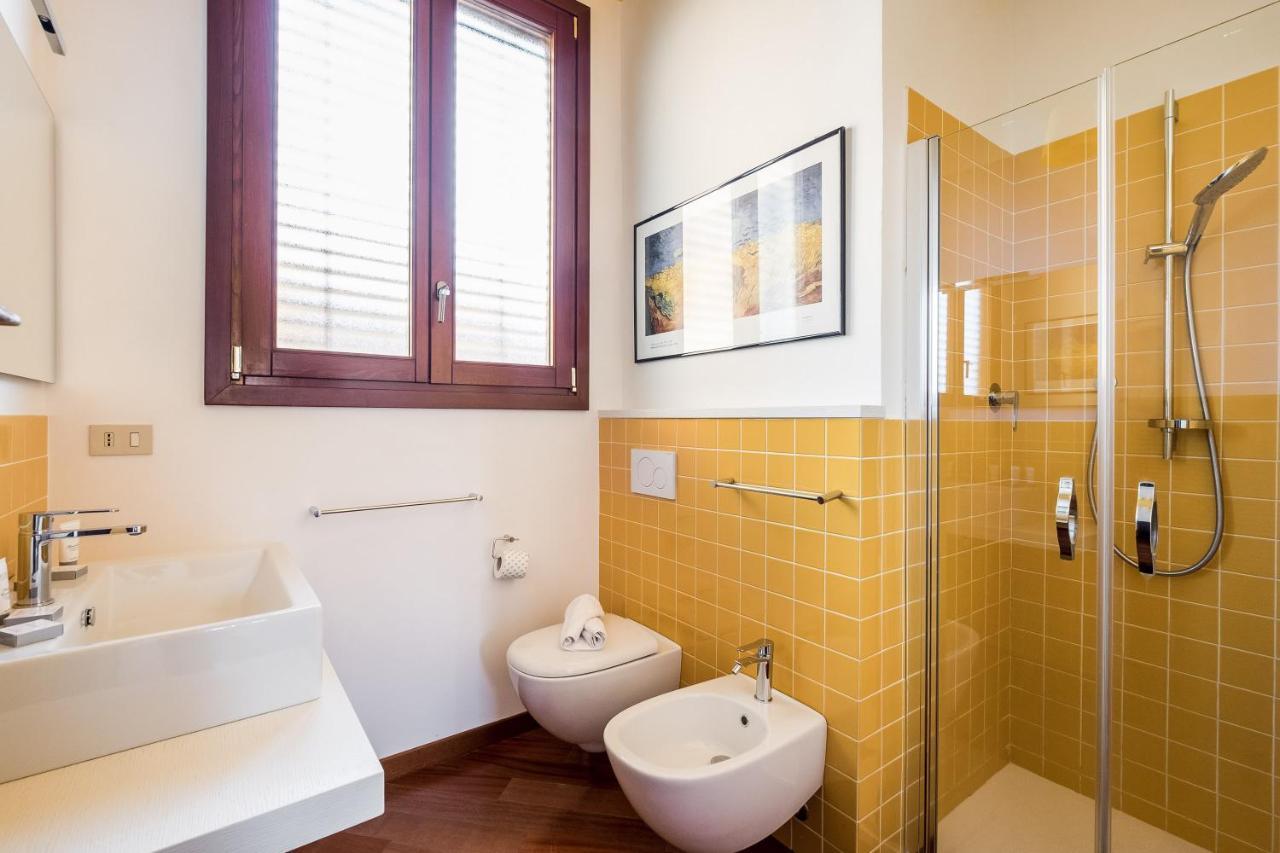 A Pochi Passi Dalla Finestrella Di Via Piella By Wonderful Italy Apartamento Bolonha Exterior foto